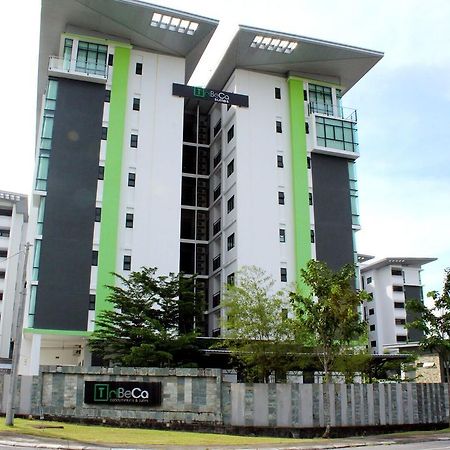 Tribeca Suites Kuching Luaran gambar
