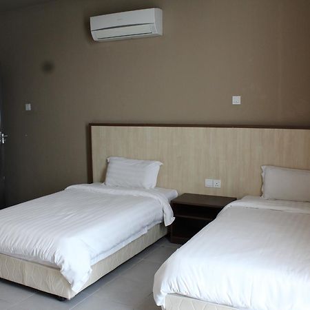 Tribeca Suites Kuching Luaran gambar