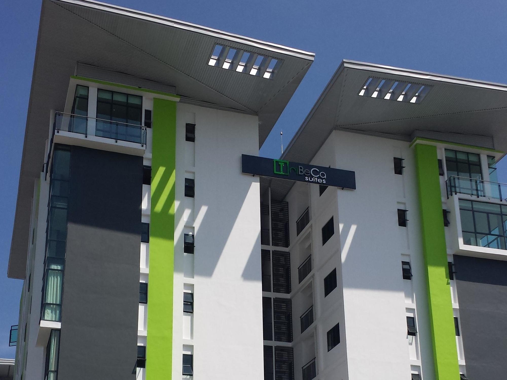 Tribeca Suites Kuching Luaran gambar