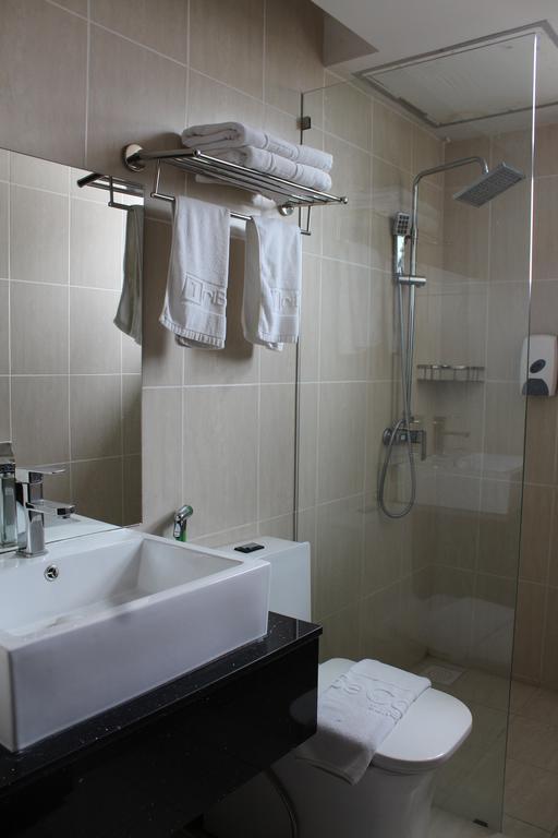 Tribeca Suites Kuching Luaran gambar