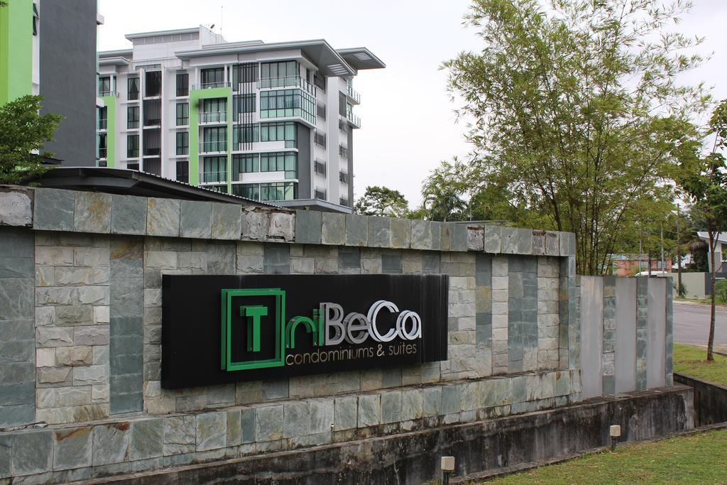 Tribeca Suites Kuching Luaran gambar