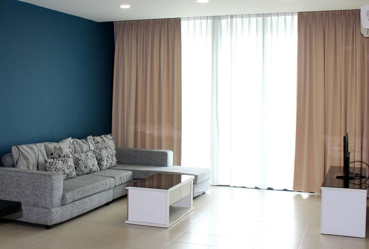 Tribeca Suites Kuching Luaran gambar