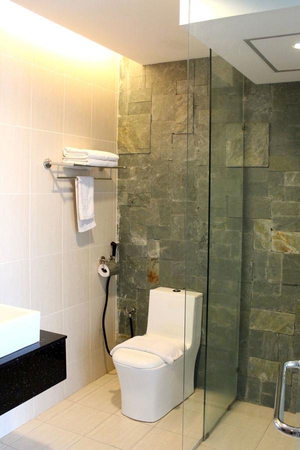 Tribeca Suites Kuching Luaran gambar