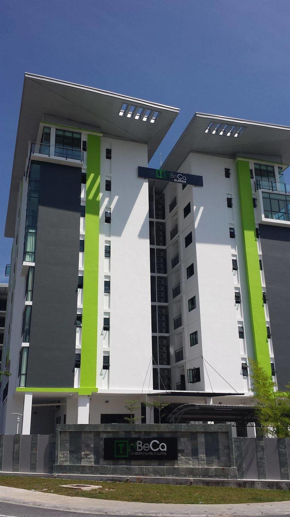 Tribeca Suites Kuching Luaran gambar