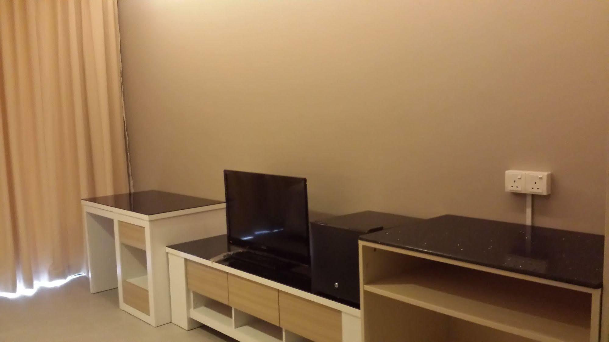 Tribeca Suites Kuching Luaran gambar